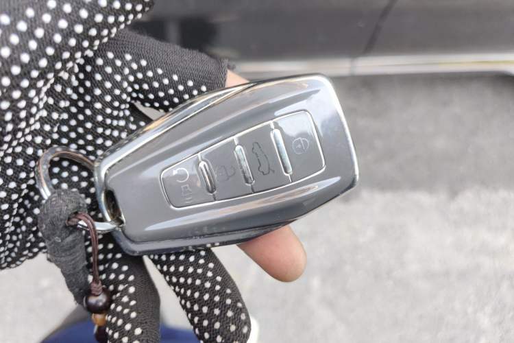 Used Geely Auto Monjaro L 2024 2.0TD DCT EVO Two-Wheel Drive Prestige Version Vehicle Key
