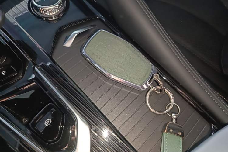 Used Geely Auto Monjaro L 2024 2.0TD DCT EVO Two-Wheel Drive Long-Range Version Vehicle Key