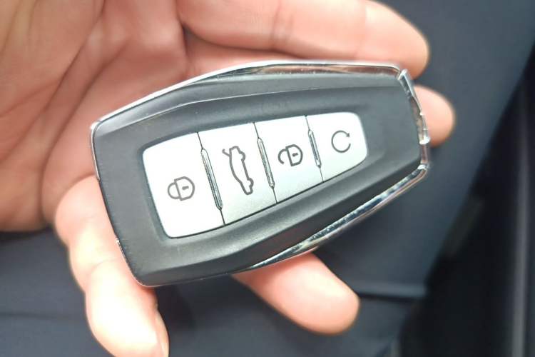 Used Geely Auto Monjaro L 2024 2.0TD DCT EVO Two-Wheel Drive Long-Range Version Vehicle Key