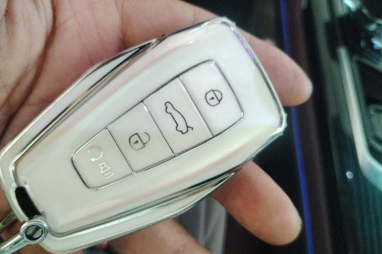 Used Geely Auto Monjaro L 2024 2.0TD High-Power Automatic Two-Wheel Drive Yunqi Version Vehicle Key