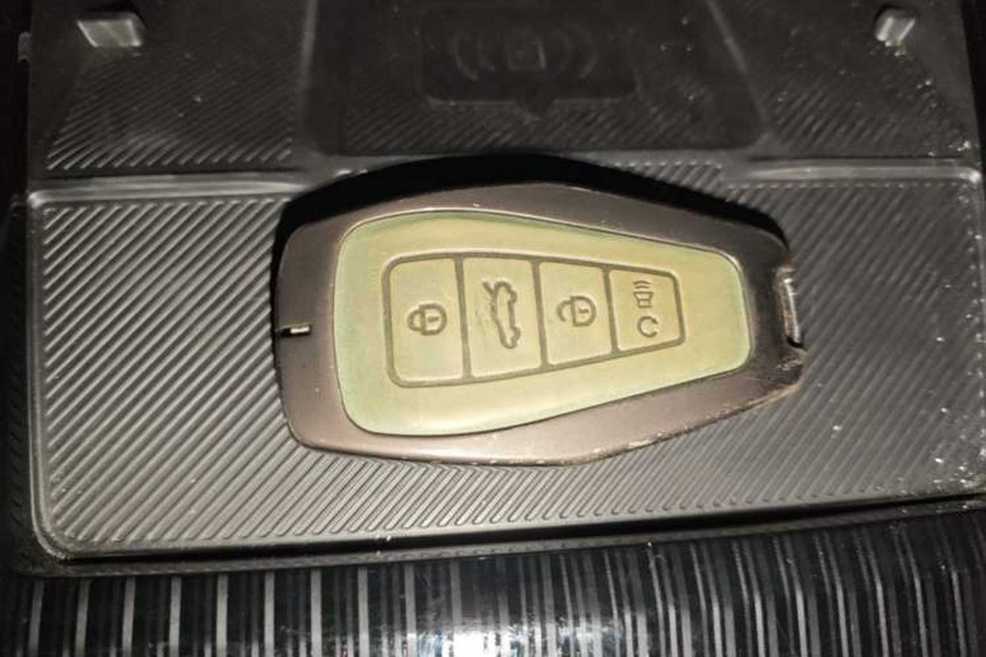 Used Geely Auto Monjaro L 2024 2.0TD High-Power Automatic Two-Wheel Drive Yunqi Version Vehicle Key