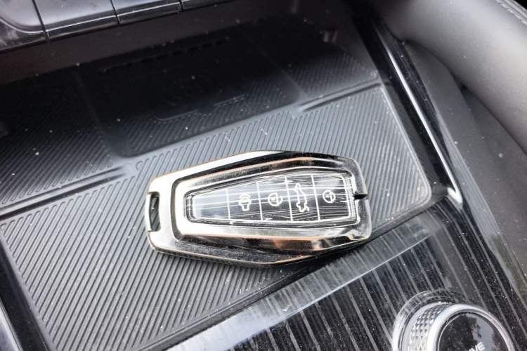 Used Geely Auto Monjaro L 2024 2.0TD High-Power Automatic Two-Wheel Drive Yunqi Version Vehicle Key