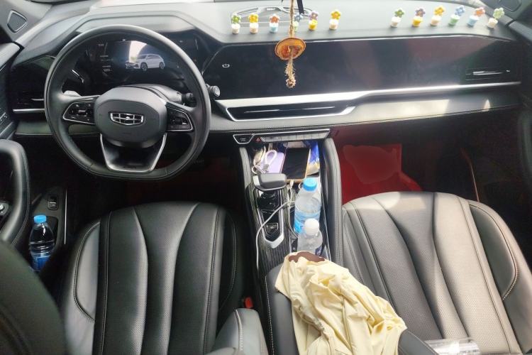 Used Geely Auto Monjaro L 2024 2.0TD DCT EVO Two-Wheel Drive Long-Range Version Center Console