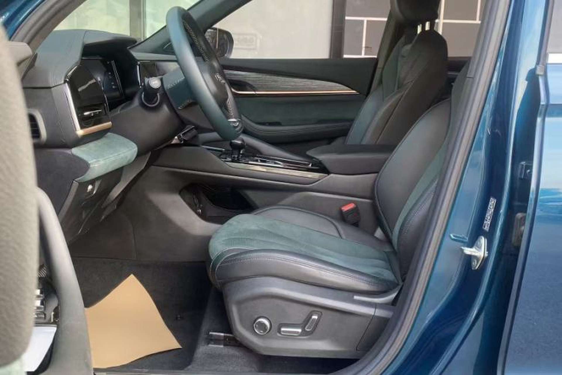 Used Geely Auto Monjaro L 2024 2.0TD High-Power Automatic Two-Wheel Drive Yunqi Version Interior 1