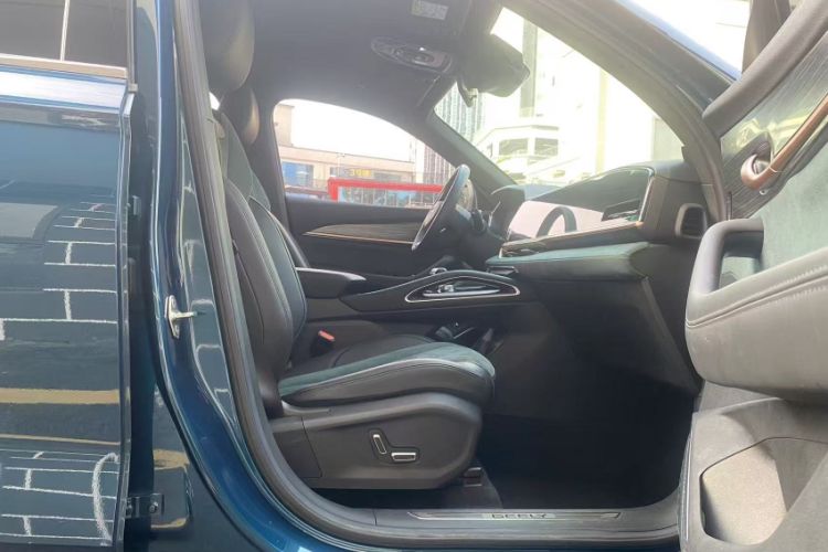 Used Geely Auto Monjaro L 2024 2.0TD High-Power Automatic Two-Wheel Drive Yunqi Version Interior 2