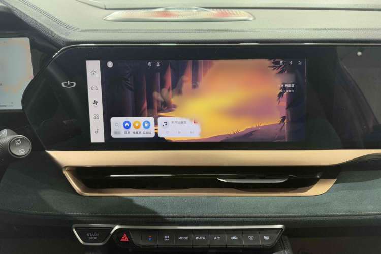Used Geely Auto Monjaro L 2024 2.0TD High-Power Automatic Two-Wheel Drive Skyline Edition Interior 3