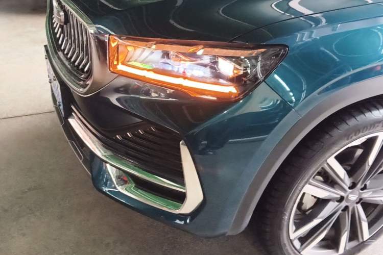Used Geely Auto Monjaro L 2024 2.0TD High-Power Automatic Two-Wheel Drive Yunqi Version Left Front Headlight