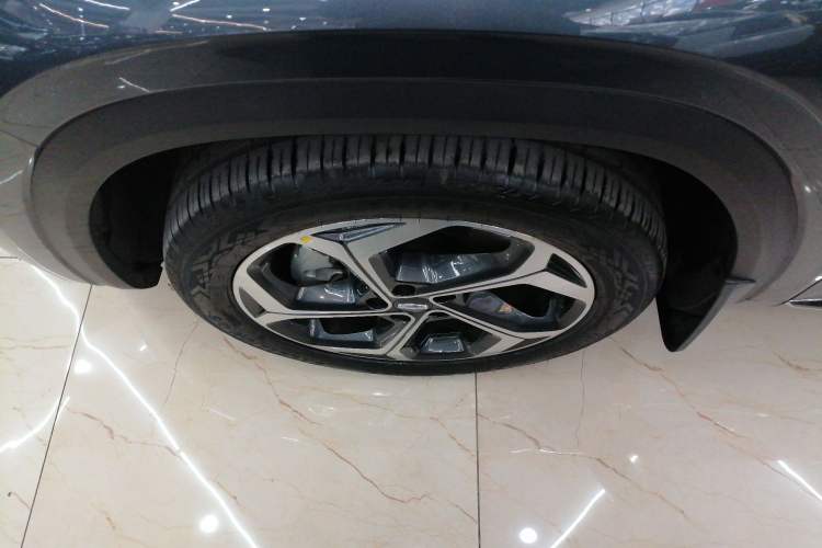 Used Geely Auto Monjaro L 2024 2.0TD DCT EVO Two-Wheel Drive Long-Range Version Left Front Wheel Hub