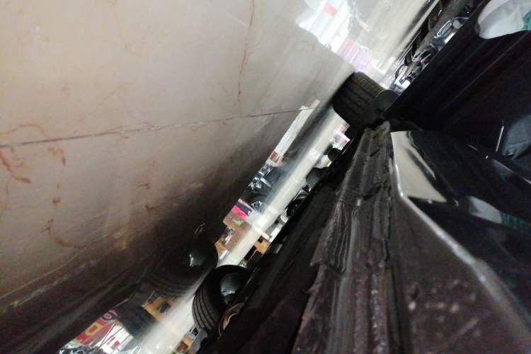 Used Geely Auto Monjaro L 2024 2.0TD DCT EVO Two-Wheel Drive Long-Range Version Left Side Sill