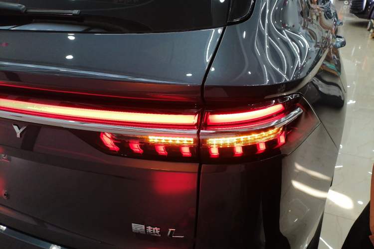Used Geely Auto Monjaro L 2024 2.0TD DCT EVO Two-Wheel Drive Long-Range Version Right Rear Taillight