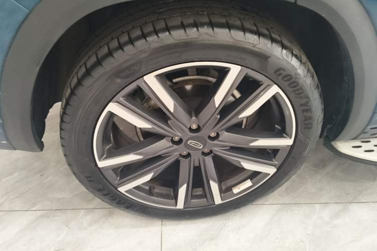 Used Geely Auto Monjaro L 2024 2.0TD High-Power Automatic Two-Wheel Drive Skyline Edition Right Rear Wheel Hub