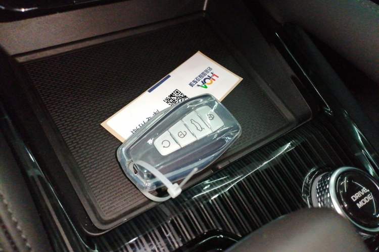 Used Geely Auto Monjaro L 2024 2.0TD DCT EVO Two-Wheel Drive Long-Range Version Vehicle Key