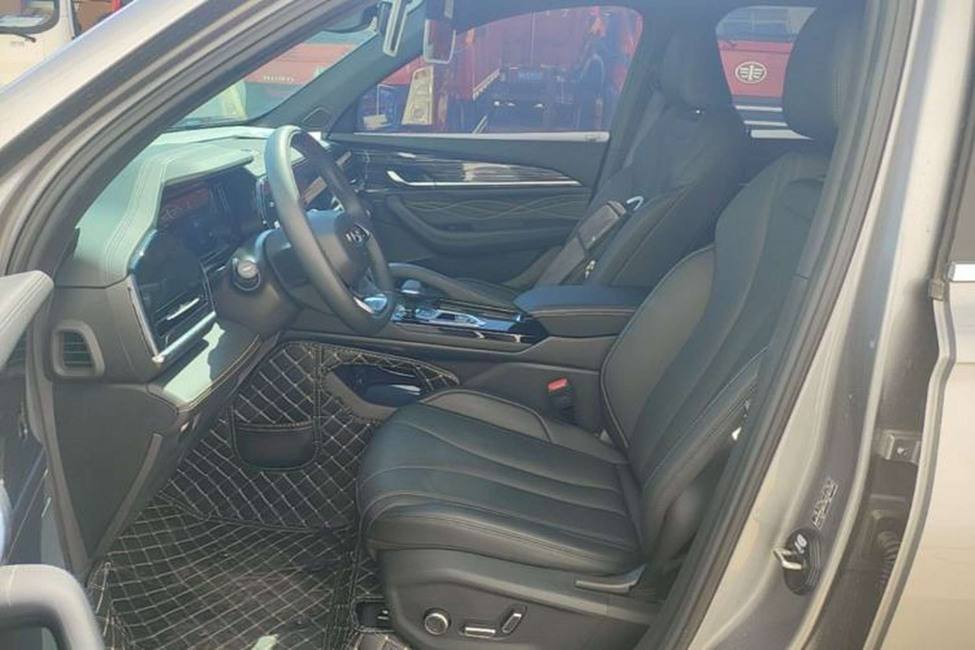 Used Geely Auto Monjaro L 2024 2.0TD DCT EVO Two-Wheel Drive Long-Range Version Left Front Seat