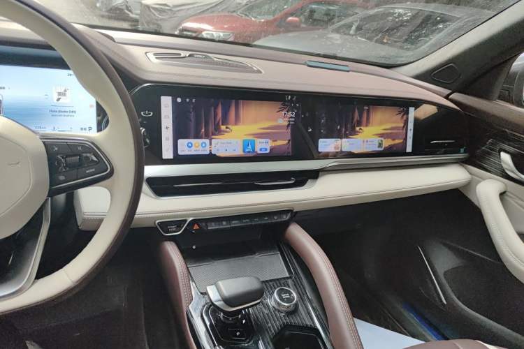 Used Geely Auto Monjaro L 2024 2.0TD High-Power Automatic Two-Wheel Drive Yunqi Version Audio And AC Panel