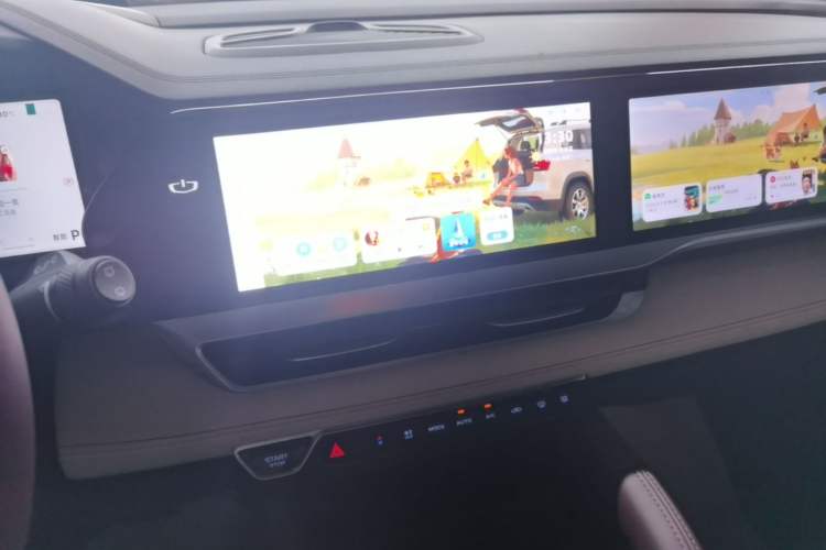 Used Geely Auto Monjaro L 2024 2.0TD High-Power Automatic Two-Wheel Drive Yunqi Version Audio And AC Panel