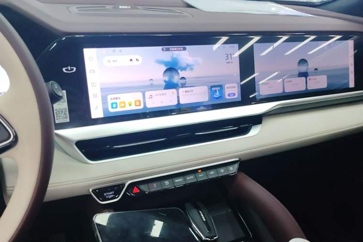 Used Geely Auto Monjaro L 2024 2.0TD High-Power Automatic Two-Wheel Drive Yunqi Version Audio And AC Panel