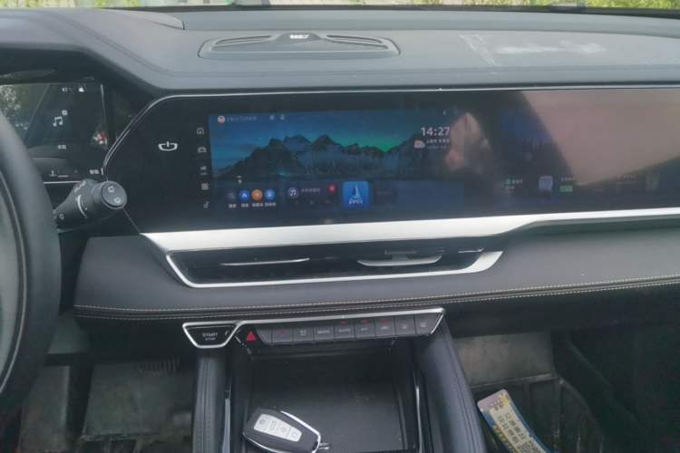 Used Geely Auto Monjaro L 2024 2.0TD DCT EVO Two-Wheel Drive Long-Range Version Audio And AC Panel