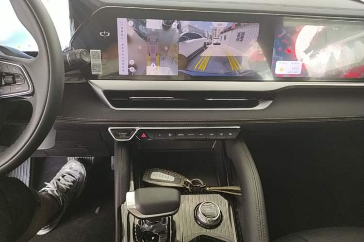 Used Geely Auto Monjaro L 2024 2.0TD DCT EVO Two-Wheel Drive Long-Range Version Audio And AC Panel