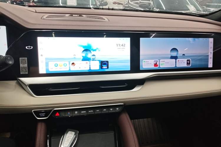 Used Geely Auto Monjaro L 2024 2.0TD High-Power Automatic Two-Wheel Drive Yunqi Version Audio And AC Panel