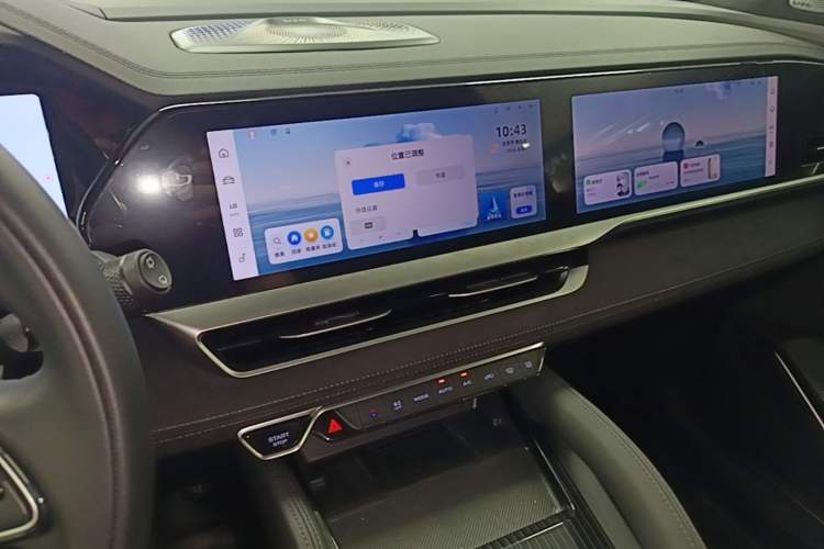 Used Geely Auto Monjaro L 2024 2.0TD High-Power Automatic Two-Wheel Drive Skyline Edition Audio And AC Panel