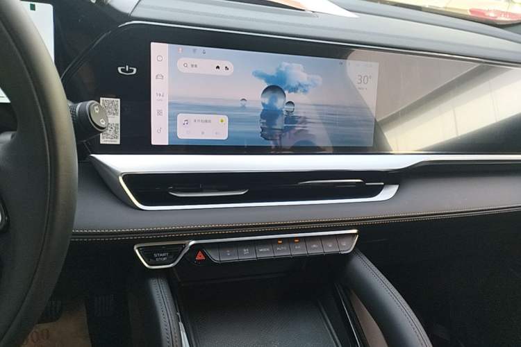 Used Geely Auto Monjaro L 2024 2.0TD DCT EVO Two-Wheel Drive Long-Range Version Audio And AC Panel