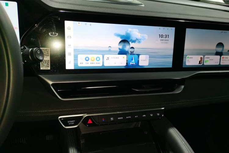 Used Geely Auto Monjaro L 2024 2.0TD High-Power Automatic Two-Wheel Drive Skyline Edition Audio And AC Panel