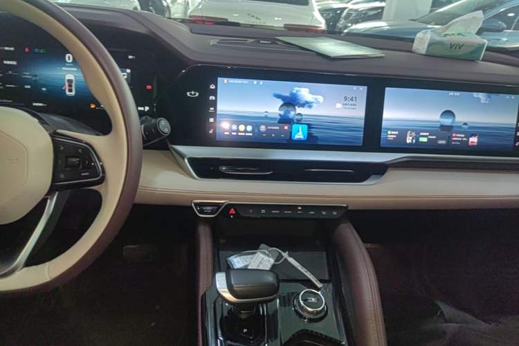 Used Geely Auto Monjaro L 2024 2.0TD High-Power Automatic Two-Wheel Drive Yunqi Version Audio And AC Panel