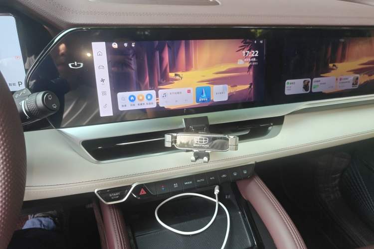 Used Geely Auto Monjaro L 2024 2.0TD High-Power Automatic Two-Wheel Drive Yunqi Version Audio And AC Panel