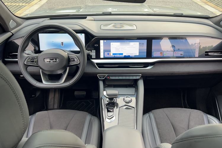 Used Geely Auto Monjaro L 2024 2.0TD High-Power Automatic Two-Wheel Drive Skyline Edition Center Console