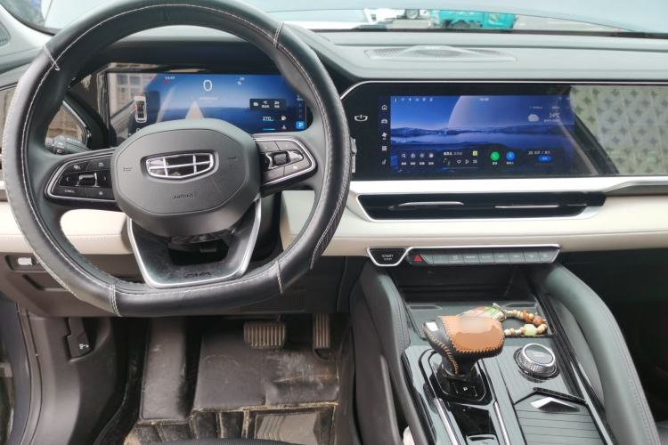 Used Geely Auto Monjaro L 2024 2.0TD High-Power Automatic Two-Wheel Drive Skyline Edition Center Console