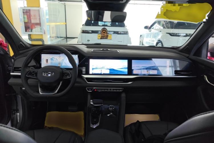 Used Geely Auto Monjaro L 2024 2.0TD DCT EVO Two-Wheel Drive Long-Range Version Center Console