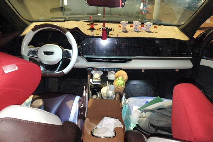 Used Geely Auto Monjaro L 2024 2.0TD High-Power Automatic Two-Wheel Drive Yunqi Version Center Console