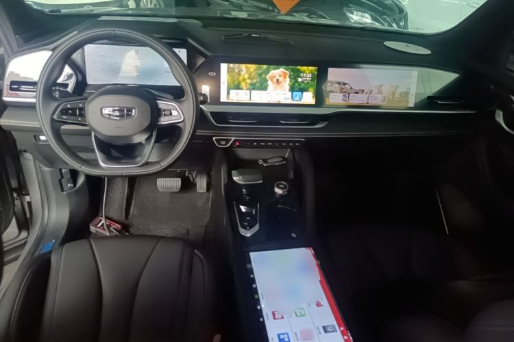 Used Geely Auto Monjaro L 2024 2.0TD DCT EVO Two-Wheel Drive Long-Range Version Center Console