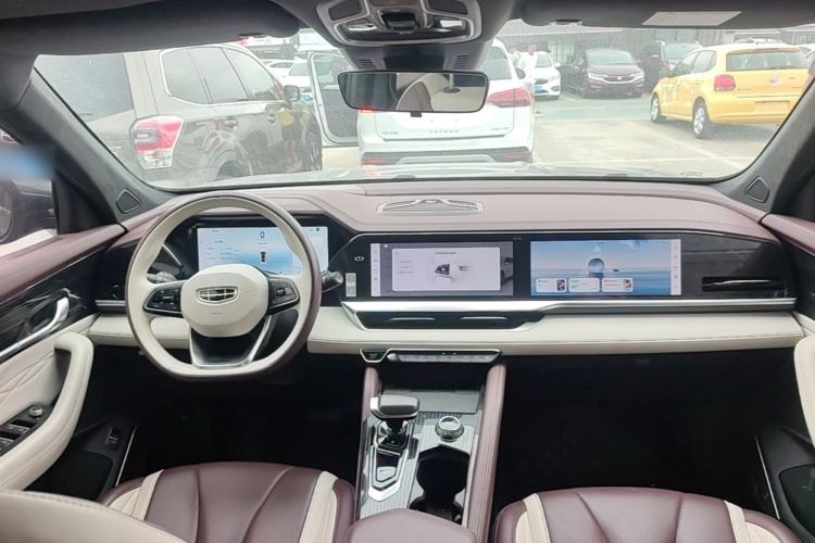 Used Geely Auto Monjaro L 2024 2.0TD High-Power Automatic Two-Wheel Drive Yunqi Version Center Console