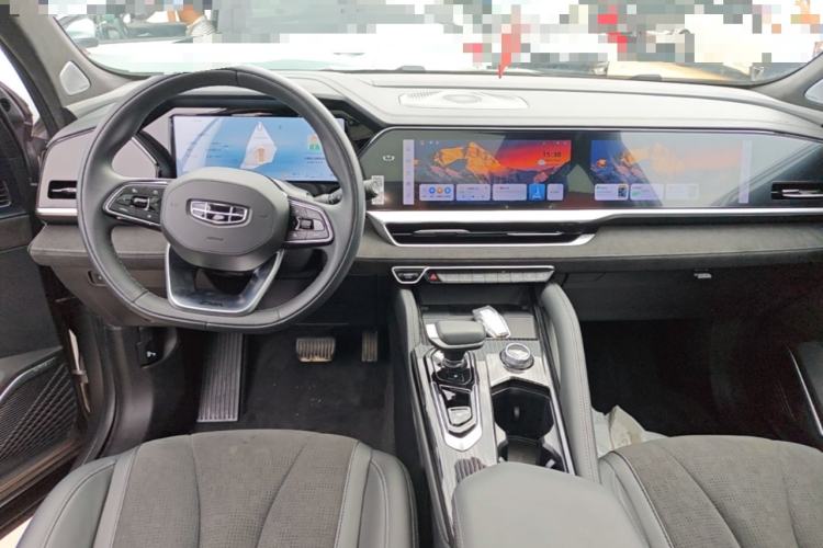 Used Geely Auto Monjaro L 2024 2.0TD High-Power Automatic Two-Wheel Drive Skyline Edition Center Console