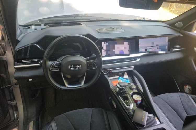 Used Geely Auto Monjaro L 2024 2.0TD High-Power Automatic Two-Wheel Drive Skyline Edition Center Console