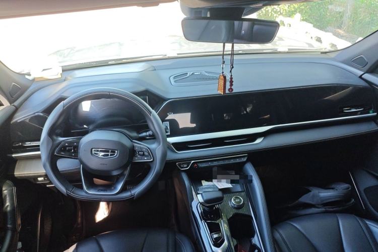 Used Geely Auto Monjaro L 2024 2.0TD DCT EVO Two-Wheel Drive Prestige Version Center Console