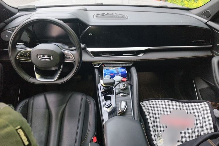 Used Geely Auto Monjaro L 2024 2.0TD DCT EVO Two-Wheel Drive Long-Range Version Center Console