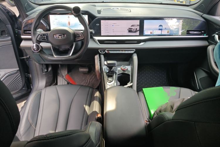 Used Geely Auto Monjaro L 2024 2.0TD DCT EVO Two-Wheel Drive Long-Range Version Center Console