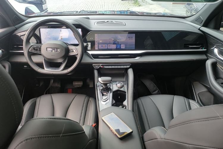Used Geely Auto Monjaro L 2024 2.0TD DCT EVO Two-Wheel Drive Long-Range Version Center Console