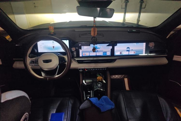 Used Geely Auto Monjaro L 2024 2.0TD High-Power Automatic Two-Wheel Drive Yunqi Version Center Console