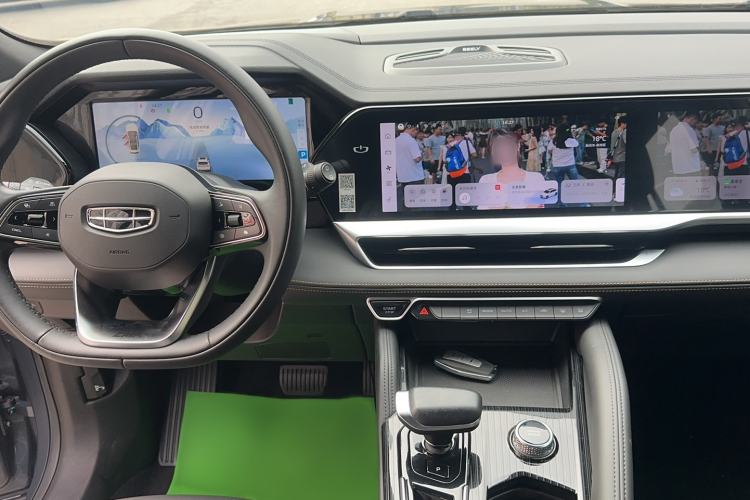 Used Geely Auto Monjaro L 2024 2.0TD DCT EVO Two-Wheel Drive Long-Range Version Center Console