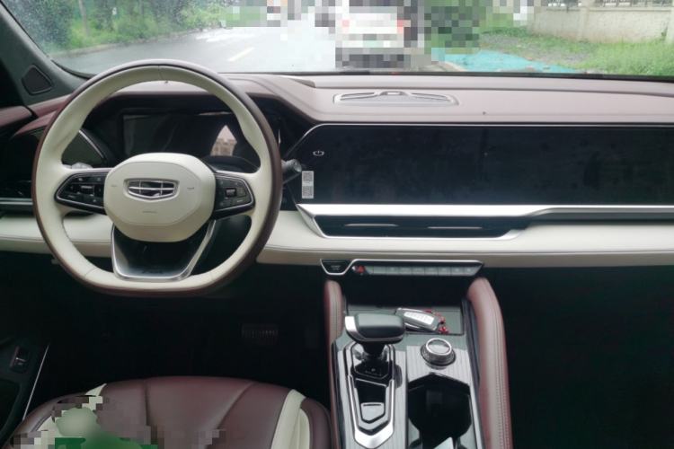 Used Geely Auto Monjaro L 2024 2.0TD High-Power Automatic Two-Wheel Drive Yunqi Version Center Console