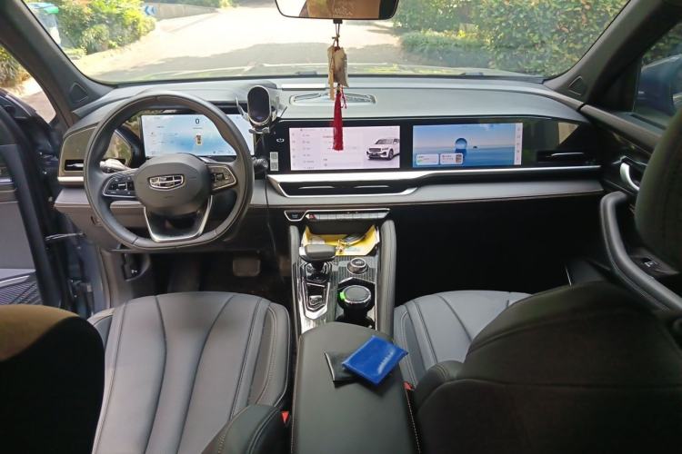 Used Geely Auto Monjaro L 2024 2.0TD DCT EVO Two-Wheel Drive Long-Range Version Center Console