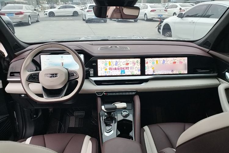 Used Geely Auto Monjaro L 2024 2.0TD High-Power Automatic Two-Wheel Drive Yunqi Version Center Console