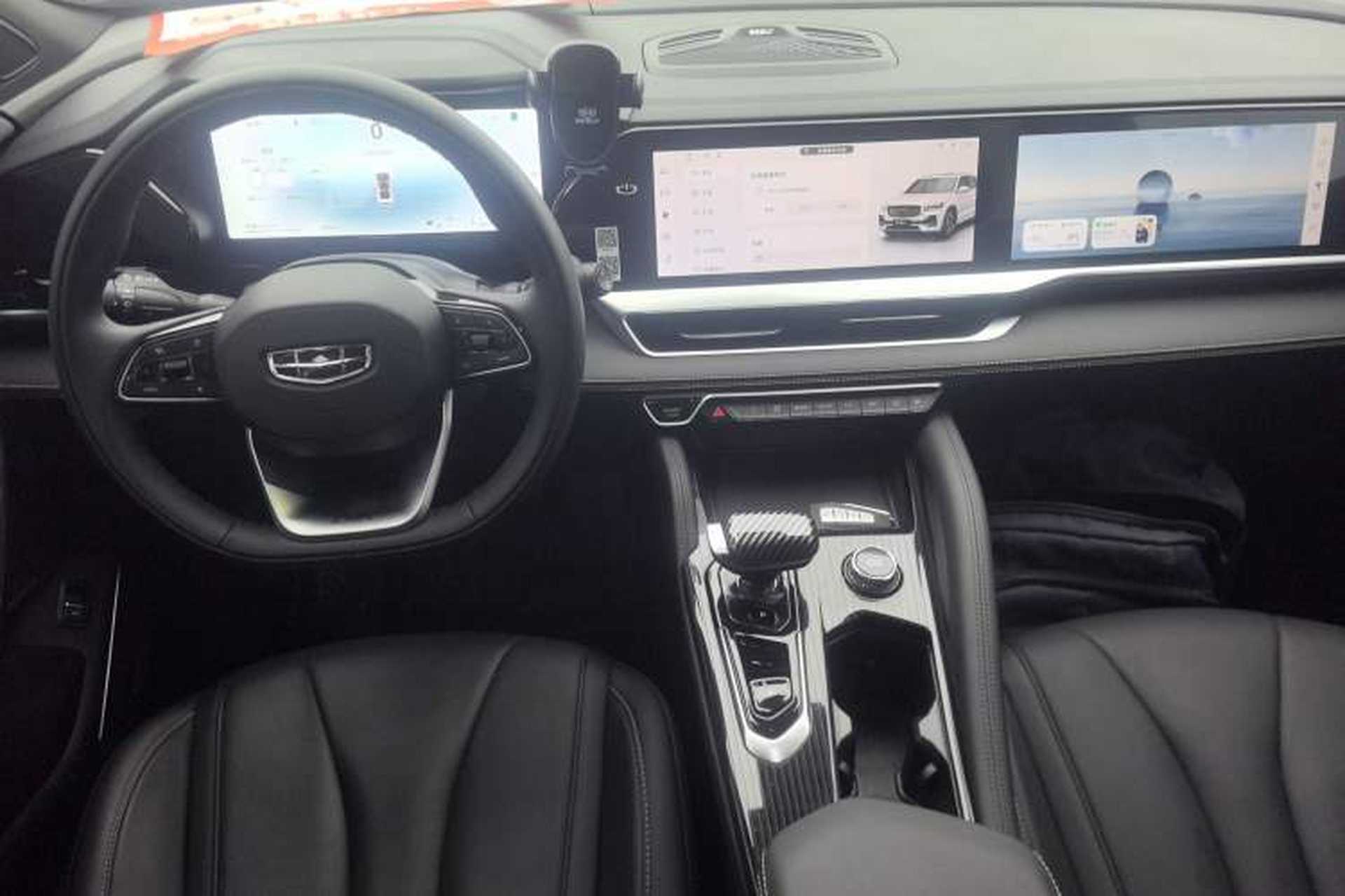 Used Geely Auto Monjaro L 2024 2.0TD DCT EVO Two-Wheel Drive Long-Range Version Center Console