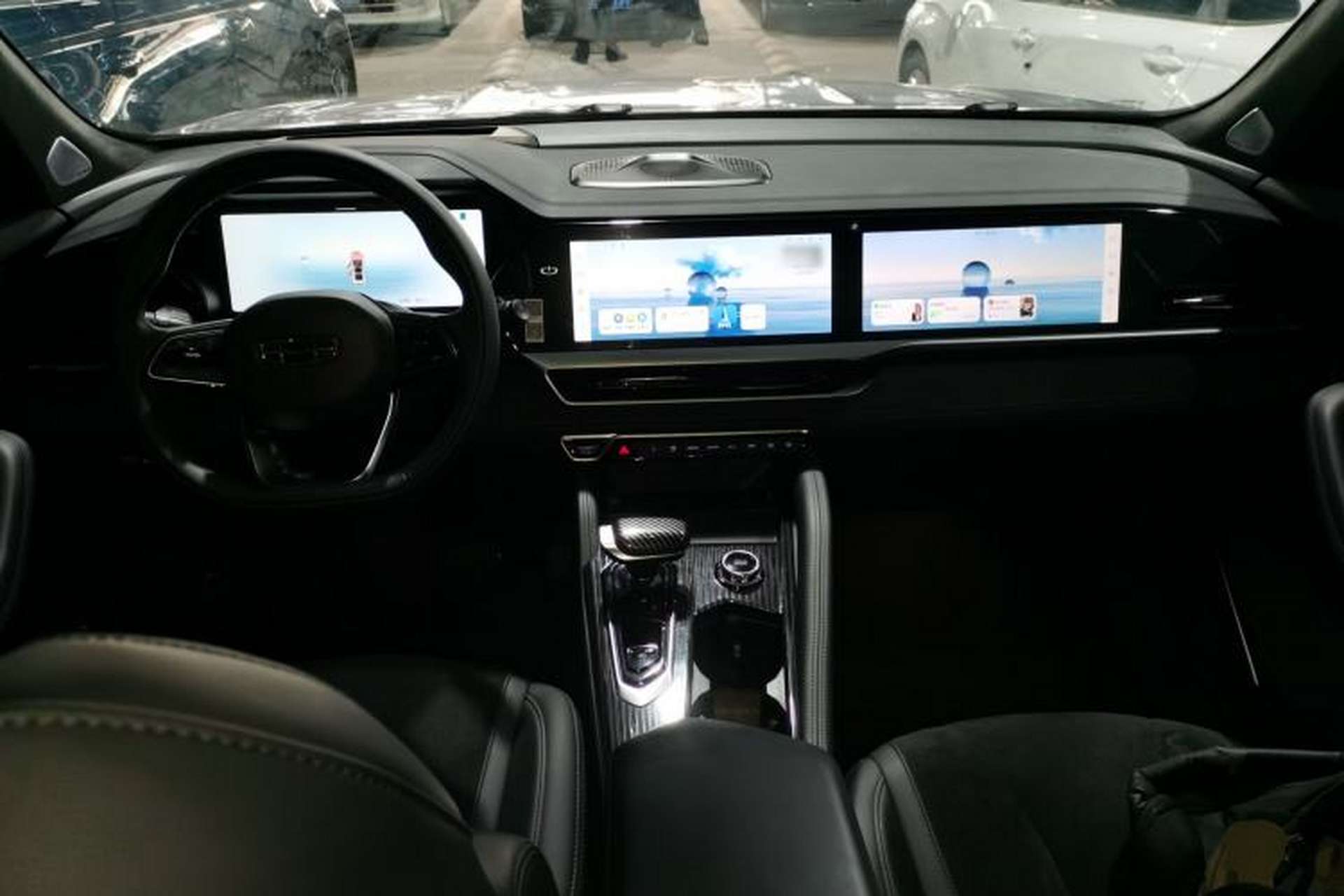 Used Geely Auto Monjaro L 2024 2.0TD High-Power Automatic Two-Wheel Drive Skyline Edition Center Console