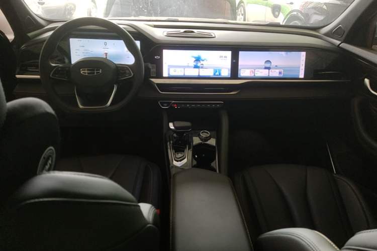 Used Geely Auto Monjaro L 2024 2.0TD DCT EVO Two-Wheel Drive Long-Range Version Center Console