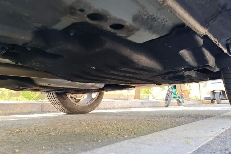 Used Geely Auto Monjaro L 2024 2.0TD DCT EVO Two-Wheel Drive Long-Range Version Chassis Rear Left