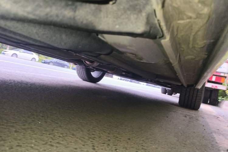 Used Geely Auto Monjaro L 2024 2.0TD DCT EVO Two-Wheel Drive Long-Range Version Chassis Rear Right